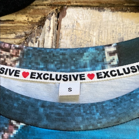 Wave Pattern Long Sleeve Top - Picture 5 of 5